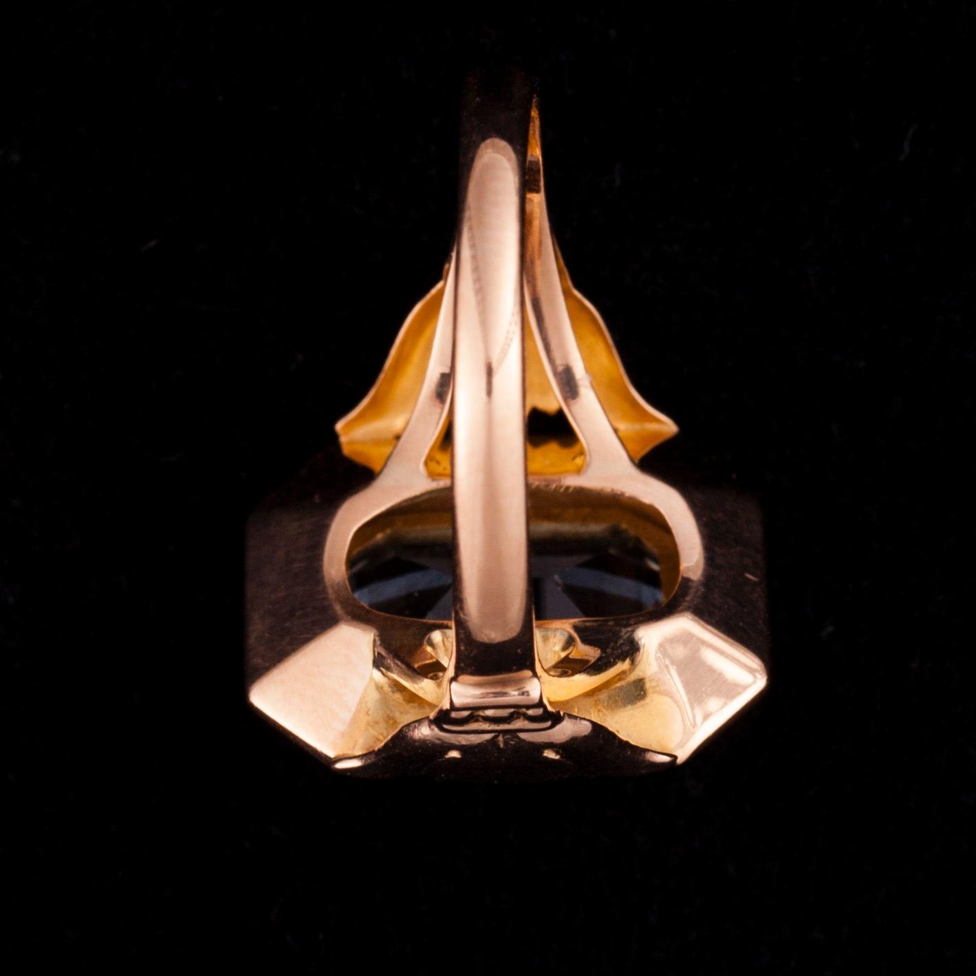 RING, 14K guld, syntetisk spinell. Vikt ca 5,0 g.