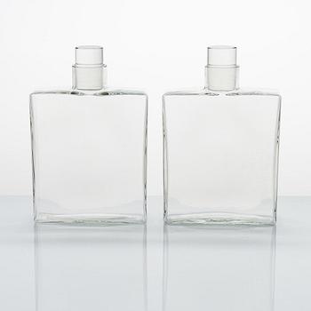 Kaj Franck, A liquor box, 'Napakymppi', for Nuutajärvi Notsjö Finland 1961-1968.
