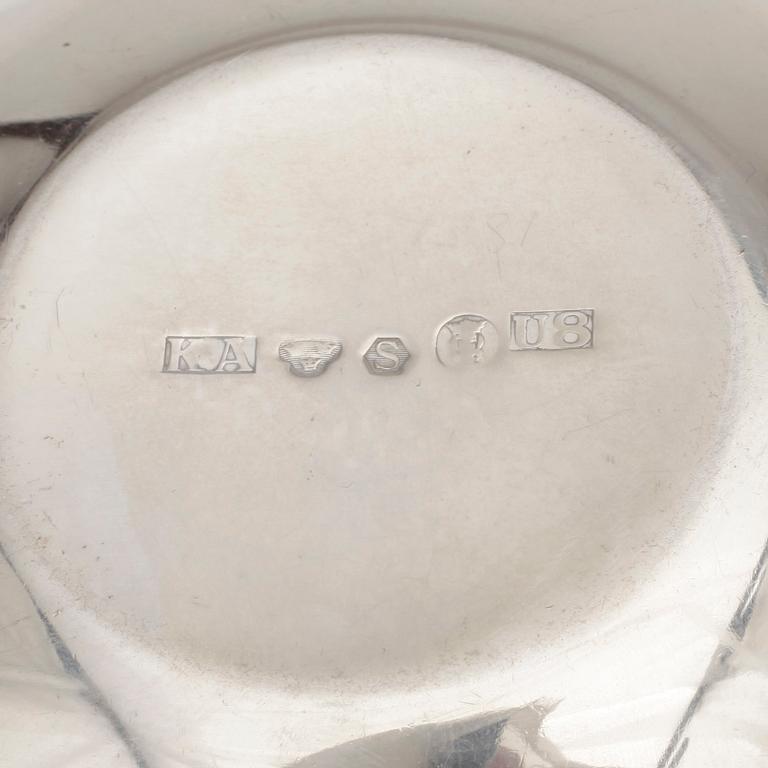 KÅSA / SKÅL, silver, K Andersson, Stockholm, 1946. Total vikt ca 142 g.