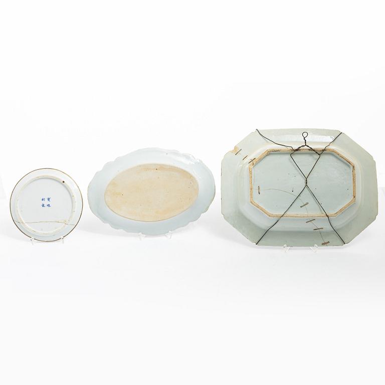A group of eleven porcelain pieces, China, 18th-19th century.