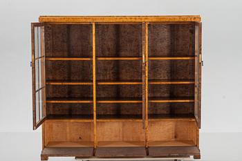 BOKSKÅP, 1900-talets första hälft.