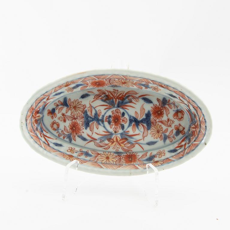 Plates 2 pcs and a spoon tray China 18th century porcelain.