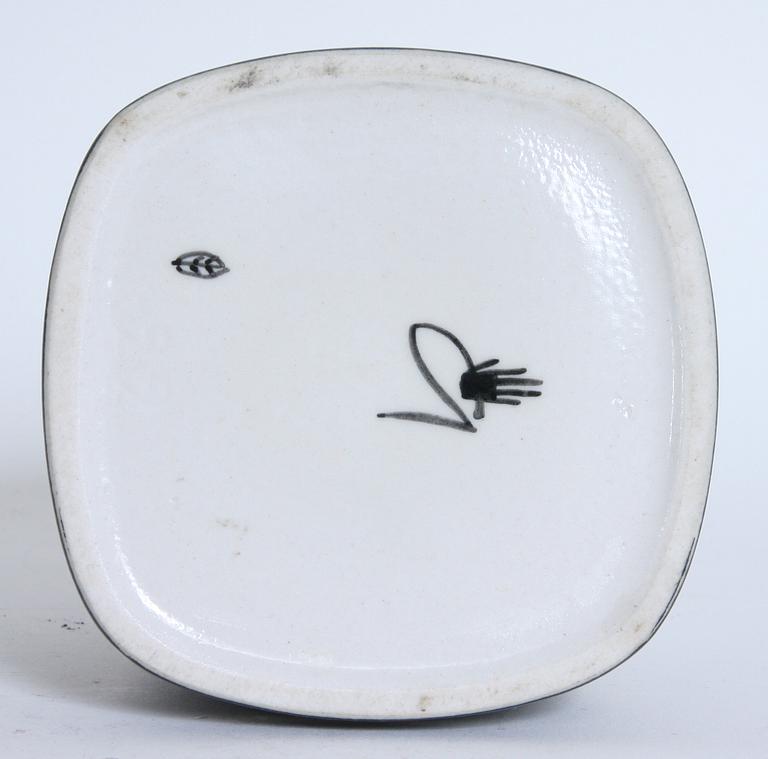 VASER, 3 st, stengods, "Diagonal", Karin Björquist, Gustavbergs studio, 1955.