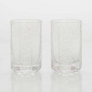 Timo Sarpaneva, prototyyppejä, pulloja 4 kpl ja snapsilaseja, 6 kpl valmistettu Karhulan/Iittalan lasitehtaalla 1976.