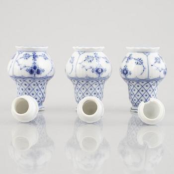 Bordsuppsats, porslin, Royal Copenhagen, "Musselmalet", modell 62, 1893-1923.