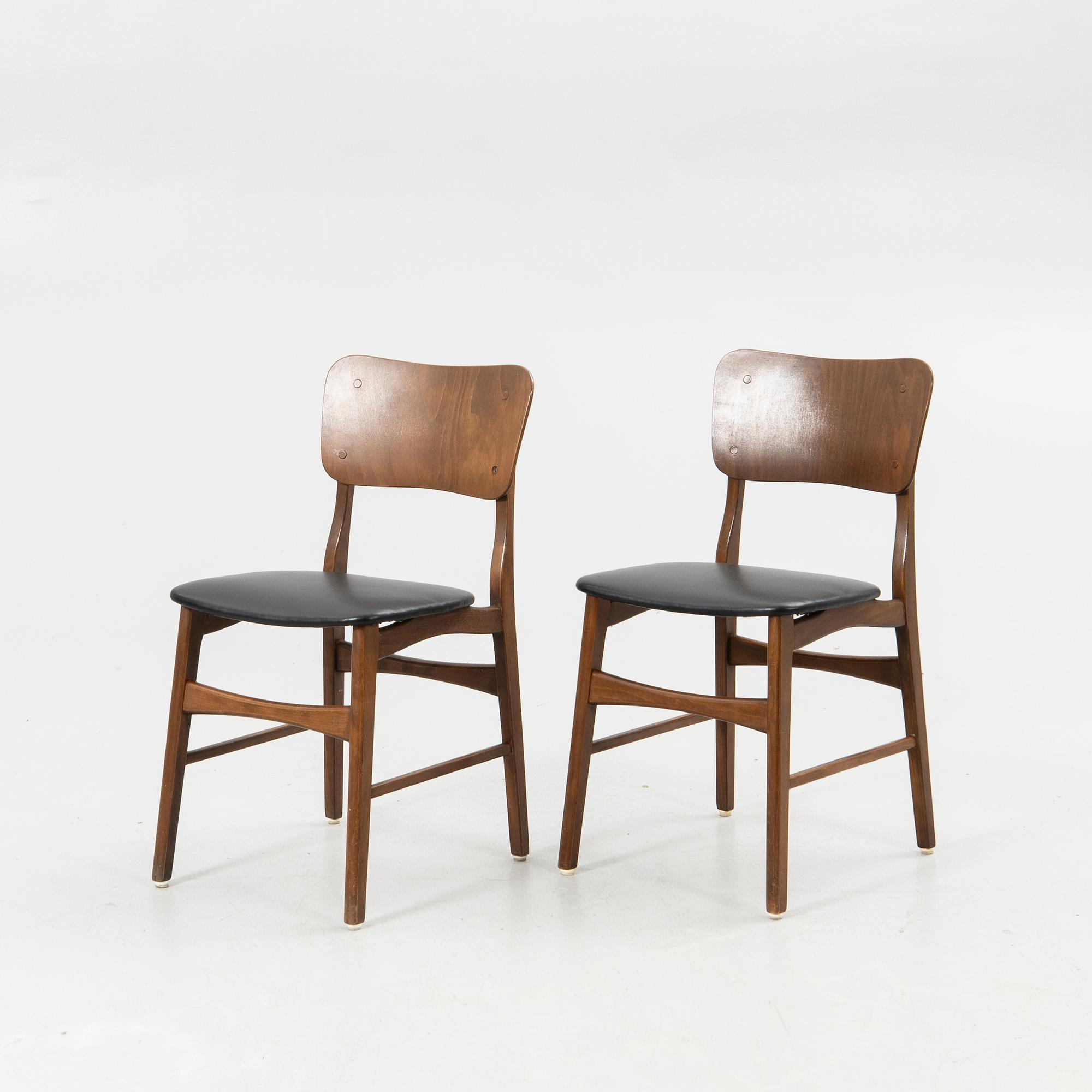 Ib Kofod-Larsen, chairs, a pair, Denmark, mid-20th century.
