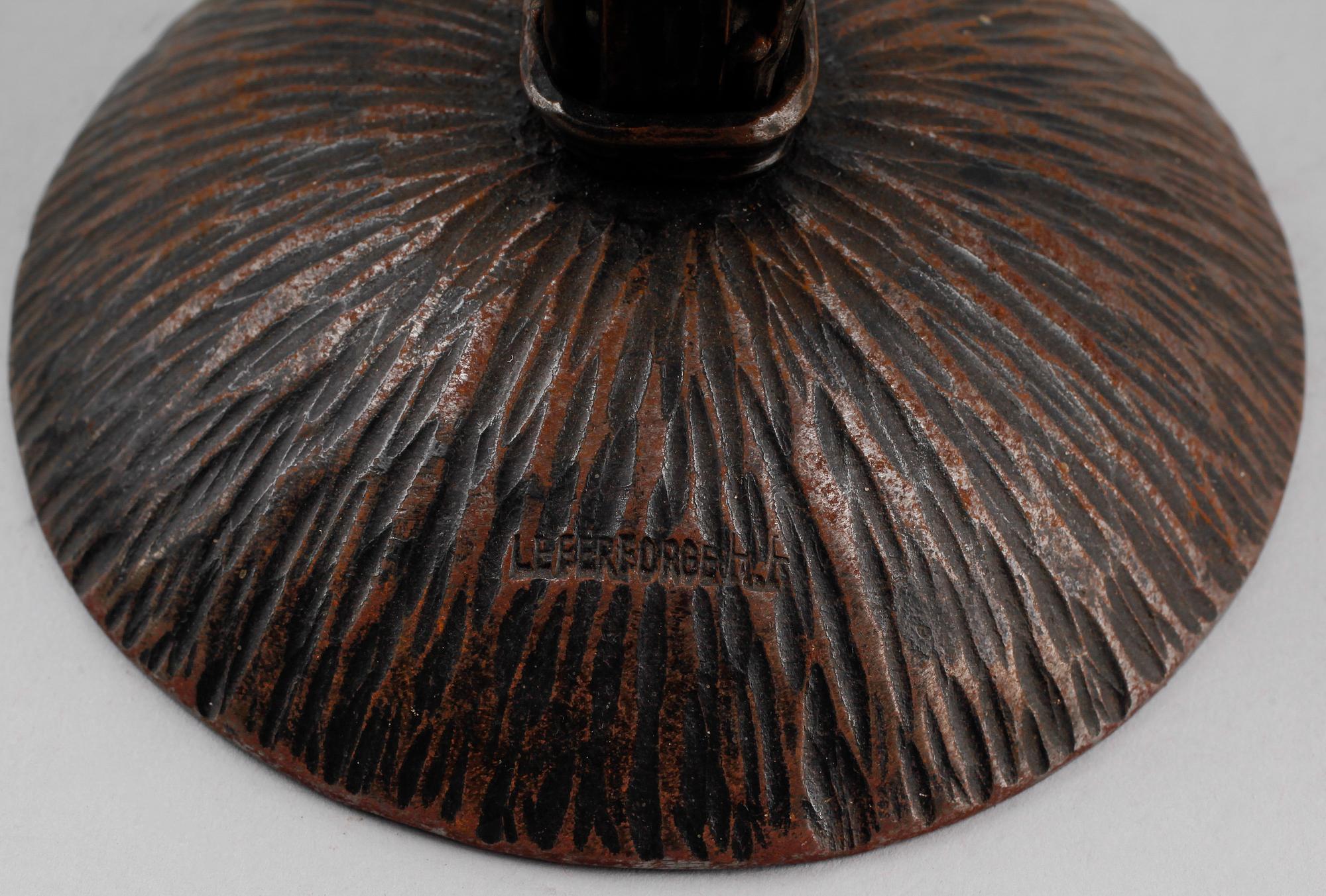 BORDSLAMPA, patinerad metall och glas, jugend, Muller Fres, Lunéville, Frankrike, omkring år 1900.