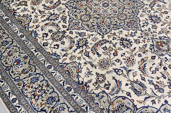 Matta, Keshan, ca 360 x 250 cm.