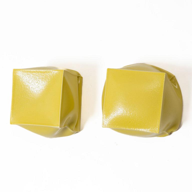 Åsa Johansson, skulpturer, 2 st "Sunny Day, Sunny Cubes", 2021.