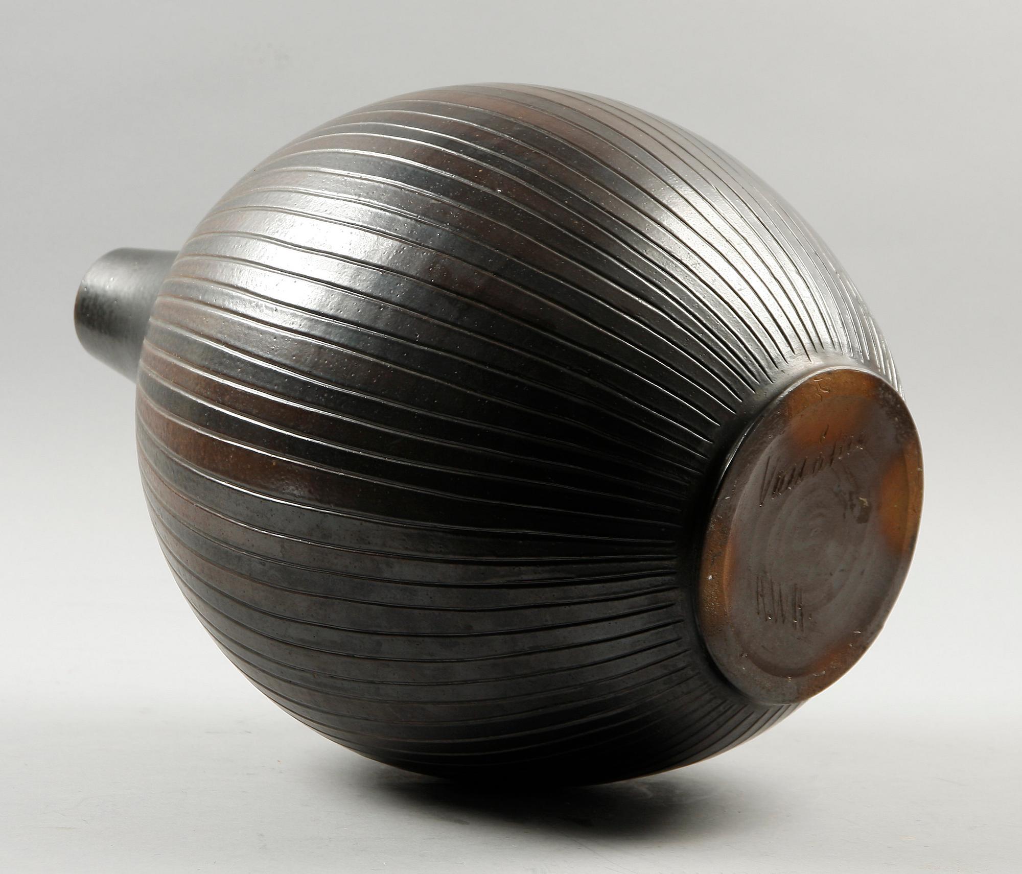 GOLVVAS, stengods, Arthur Andersson, Vallåkra, sign AWA.