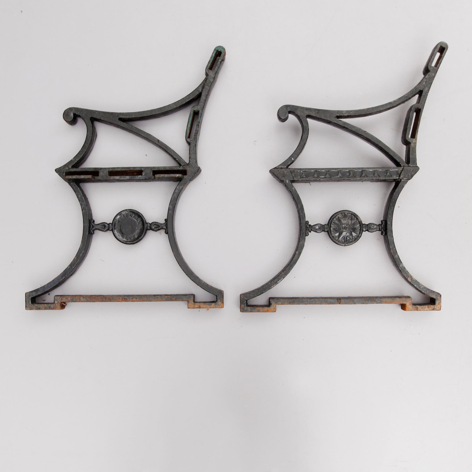 SOFFGAVLAR, 2 st, gjutjärn, Folke Bensow, Näfvekvarn nr 3.