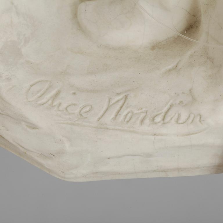 ALICE NORDIN, skulptur, porslin, signerad i gods.