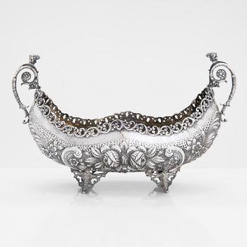 A silver bowl, marked MK 900, possibly Indonesia, mid-20th century.