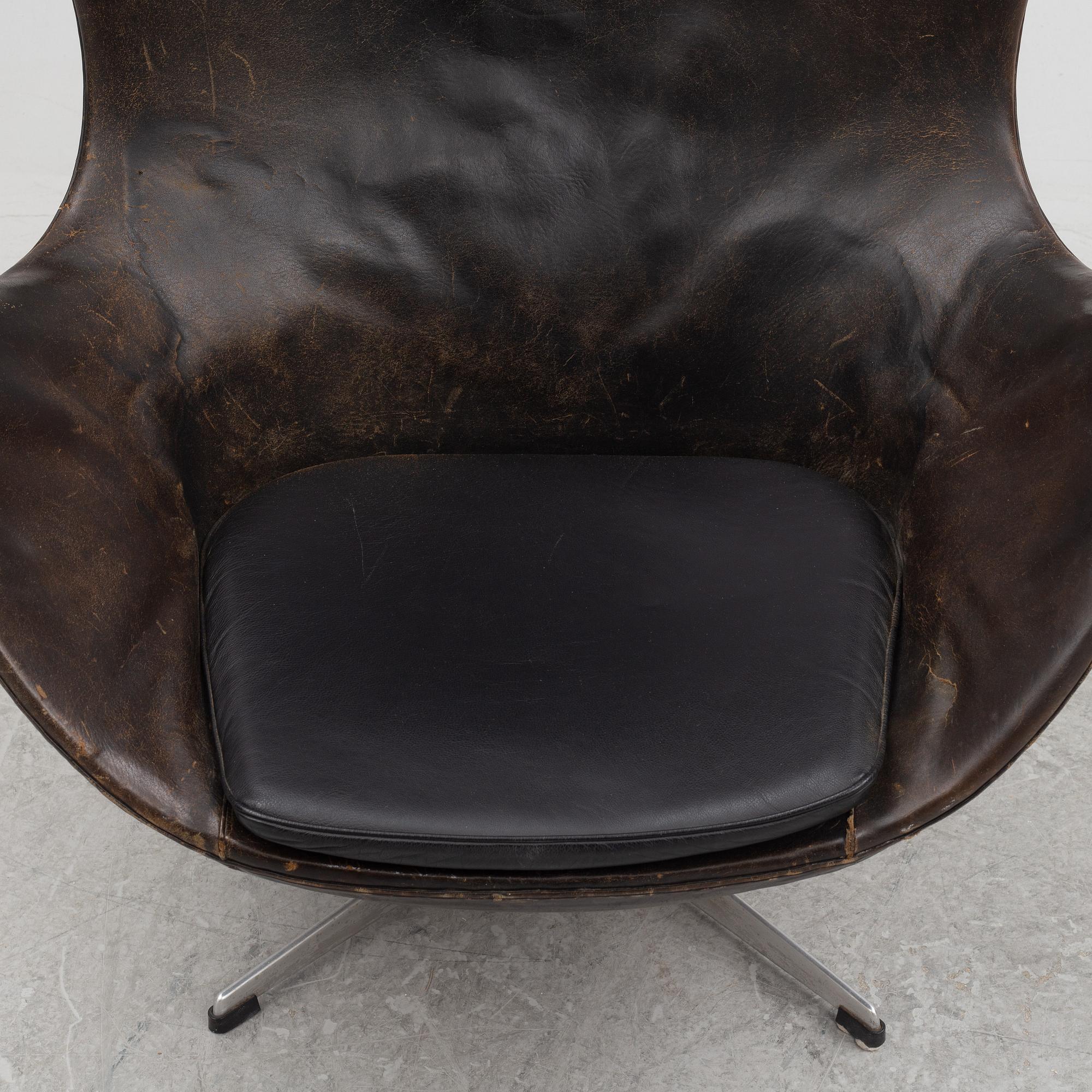 Arne Jacobsen, fåtölj, "Ägget", Fritz Hansen, Danmark, omkring 1960.