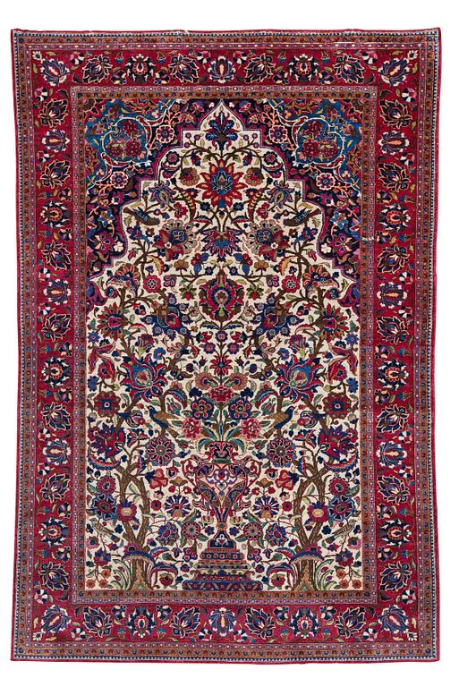 SEMI-ANTIQUE SILK KASHAN. 202 x 138,5 cm.
