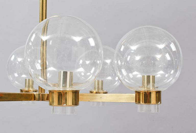 TAKLAMPA, 1900-talets andra hälft. Höjd 78 cm.