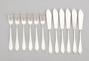 FISKBESTICK, 24 delar, C.G.Hallberg, nysilver, 1900-talets mitt.