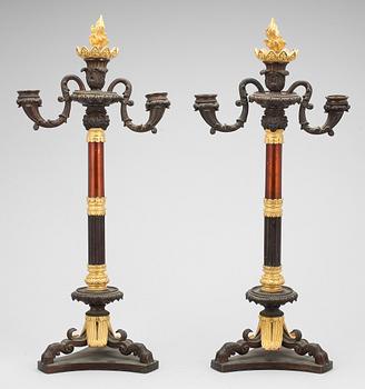 KANDELABRAR, ett par, senempire, 1800-tal.