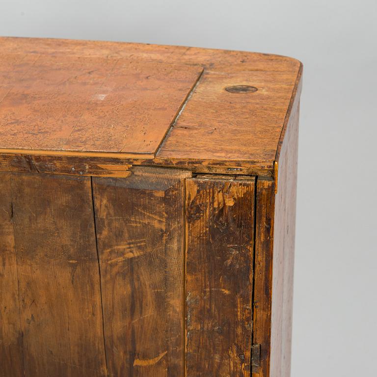 A bureau veneered in Karelian birch, mid-19th century.