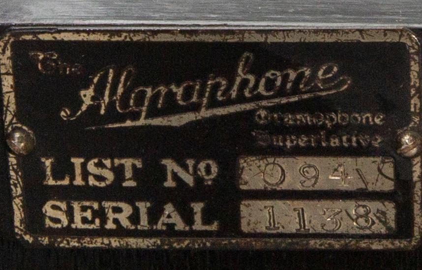 SIDEBOARD/MUSIKMÖBEL, 1900-talets första hälft.