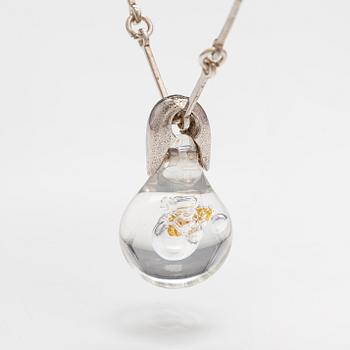 Björn Weckström, "Acrylic nugget", a stelring silver, acrylic necklace with a gold nugget. Lapponia 1979.