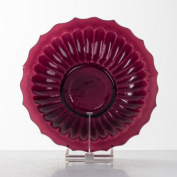 A lotus shaped purple Peking glass dish, presumably around 1900.