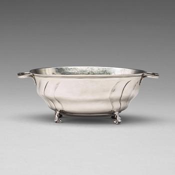 A Swedish 18th century parcel-gilt silver sweetmeat bowl, mark of Arvid Castman, Eksjö 1764.