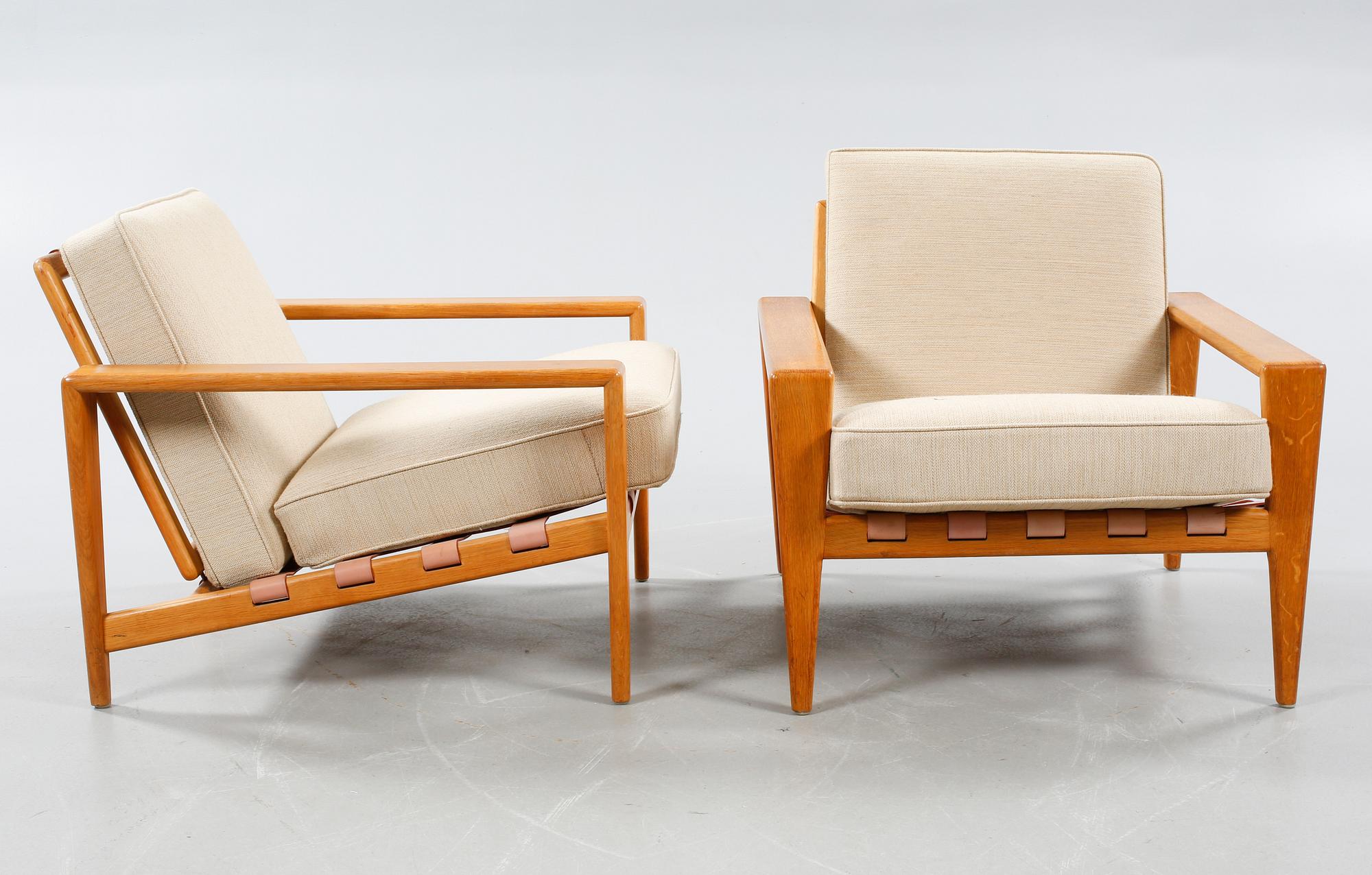 A pair of arm chairs by Svante Skogh, from the third qourter of the 20th century.