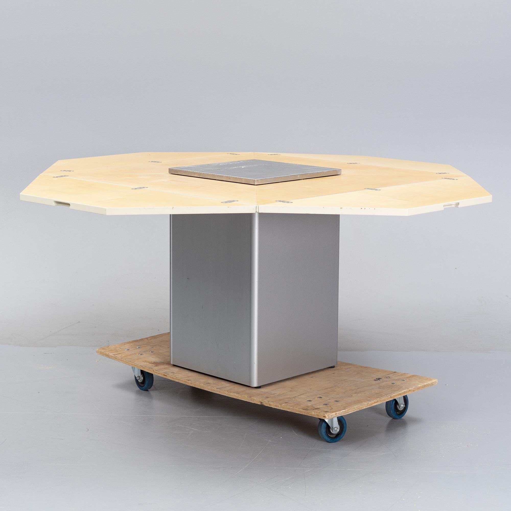 Bob van den Berghe, a 'Cirkante' dining table from Van den Berghe-Pauvers, Belgium.