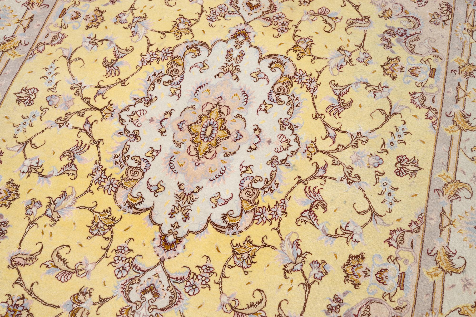 Matta, Täbris, 195 x 147 cm.