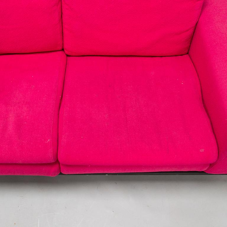 Yrjö Kukkapuro, a 'Variatio' sofa for Haimi, around 1970. Design year 1969.