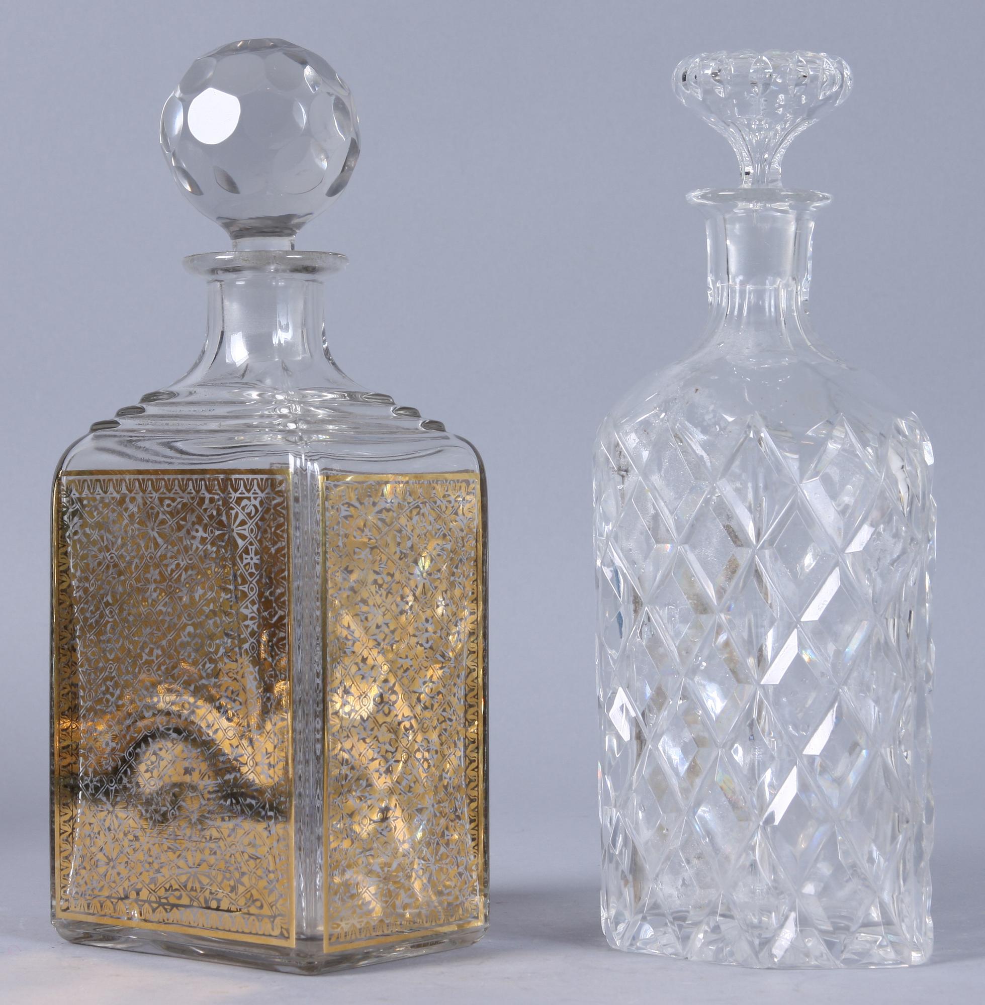 KARAFFER, 4 st samt VAS, glas, 1900-tal.