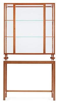 A Josef Frank mahogany showcase cabinet, Svenskt Tenn, model 2077.