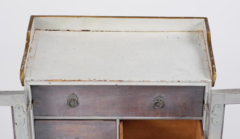 Miniatyrskåp, Sverige, 1700-talets senare del, Rokoko.