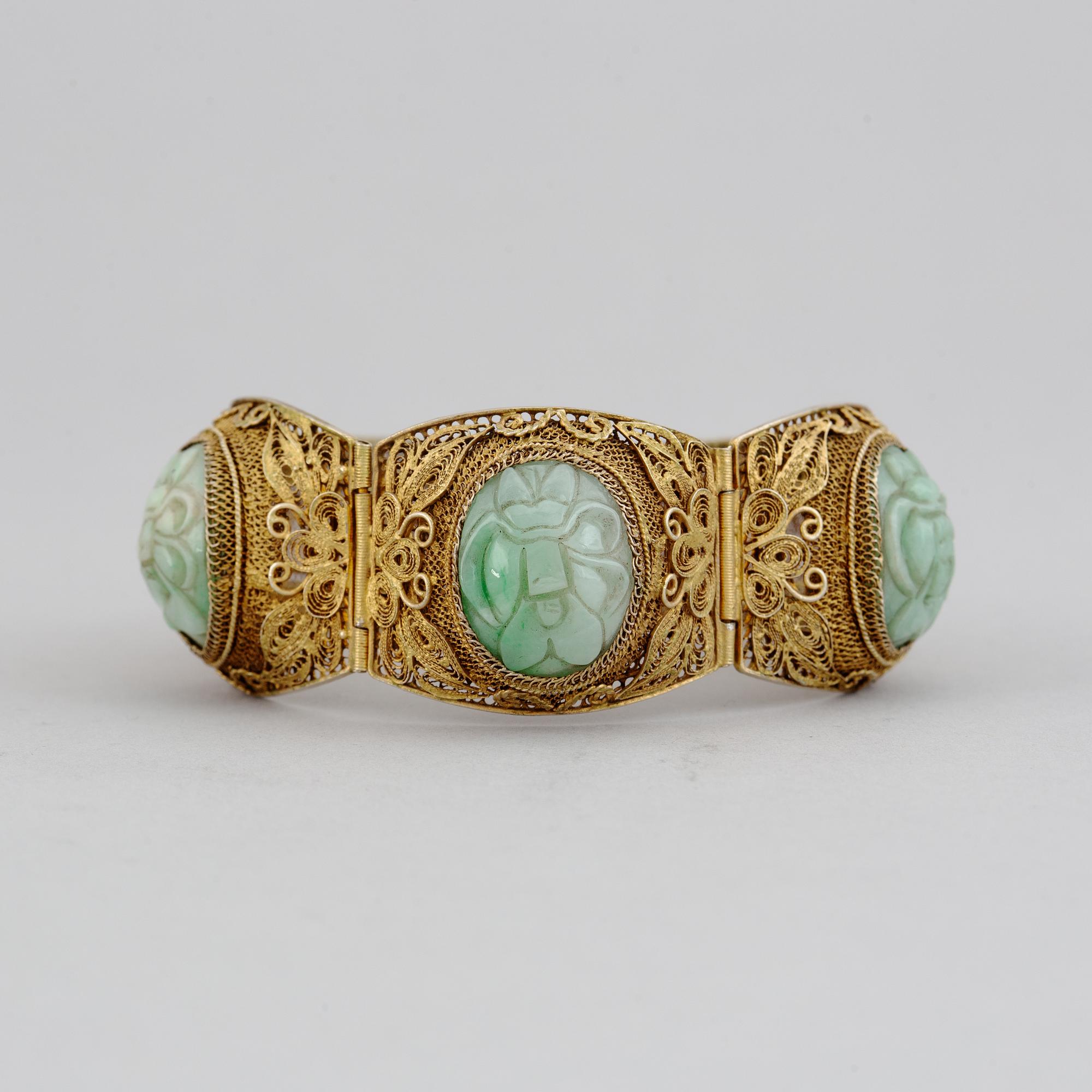 Armband, filigranarbete och nefrit. Kina, 1900-tal.