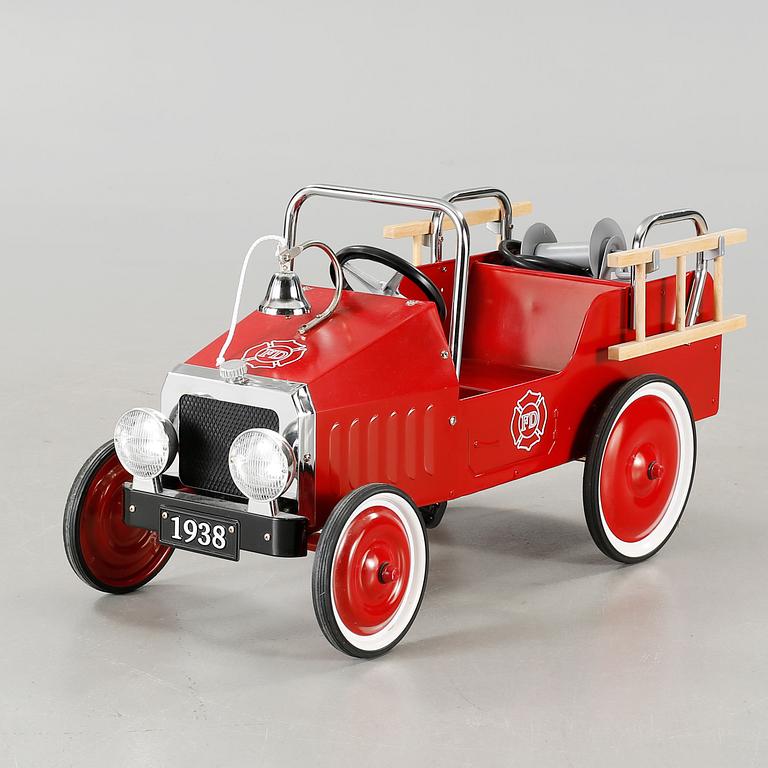 A child´s pedal car from the fourth quarter of the 20th century.