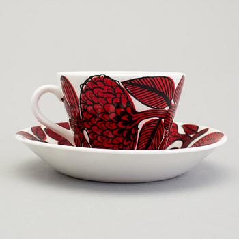 STIG LINDBERG, 6 stycken kaffekoppar i benporslin, "Röd Aster", Gustavsberg 1972-1974.