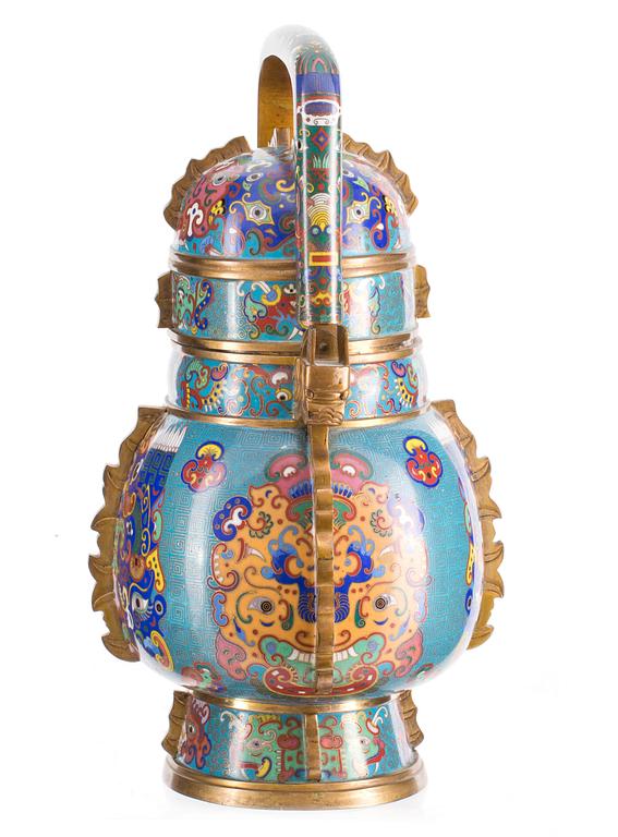 A cloisonné ceremonial ewer with cover, late Qing dynasty/Republic.
