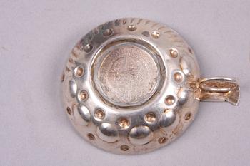 FLAKONG, TESIL SAMT VINPROVARSKÅL, 3 delar, silver, bla Frankrike, 1900-tal.
