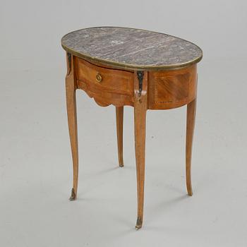 BYRÅ, Louis XVI-stil, 1900-tal.