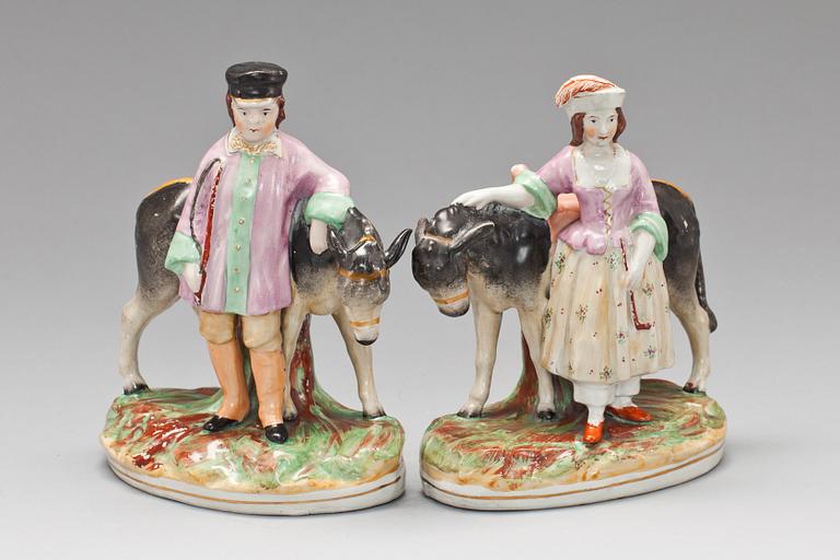 FIGURINER, ett par, Staffordshire, England 1800-tal.