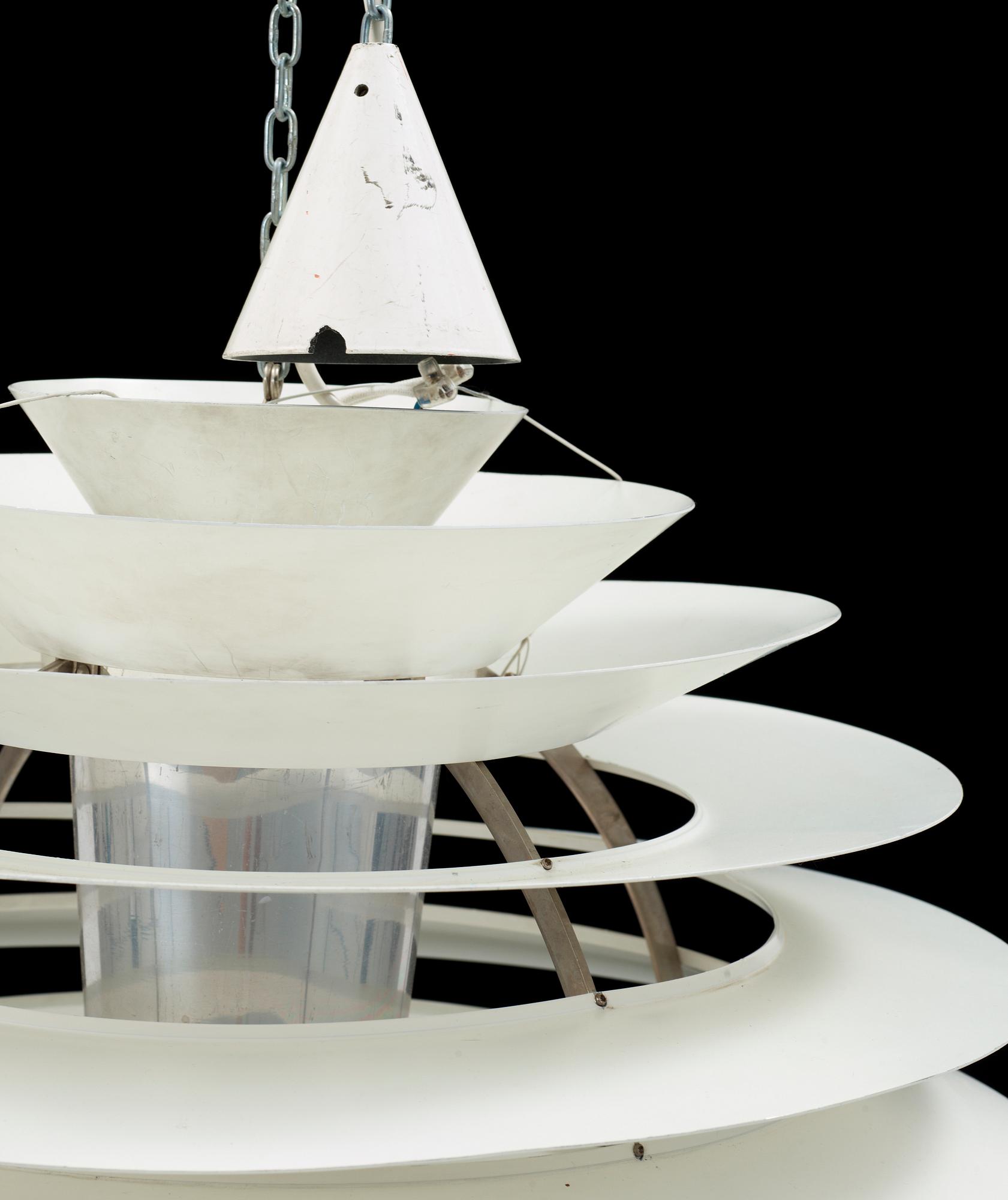 TAKLAMPA "PH Globe". Poul Henningsen för Louis Poulsen, Danmark. Modellen formgiven 1958. Höjd ca 60 cm.