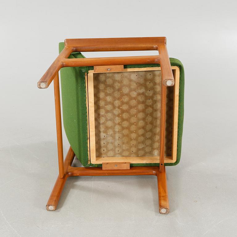 A 1960s armchair.