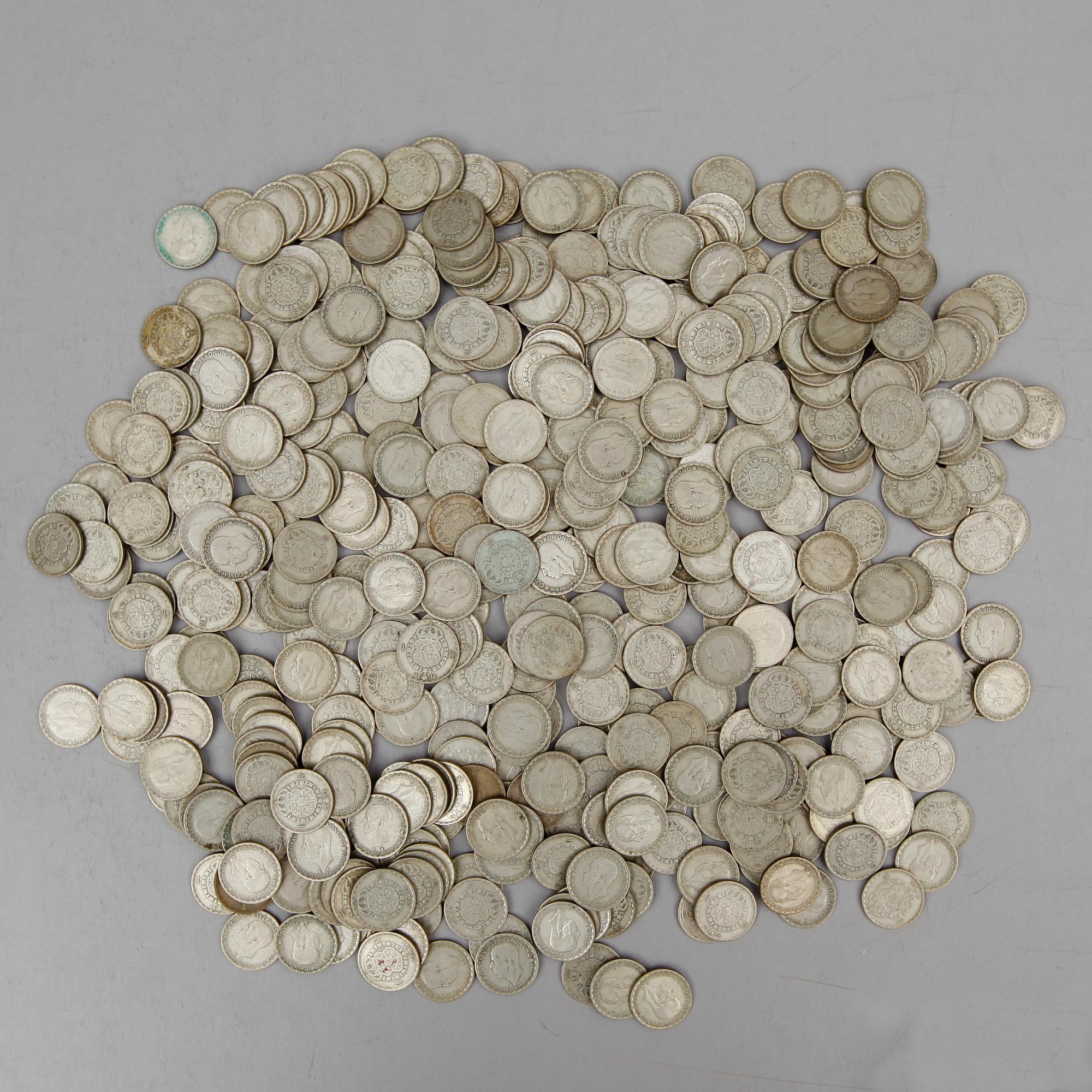 SAMLING SILVERMYNT, enkronor, Gustaf V, 1942-50. Vikt ca 3200 gram.