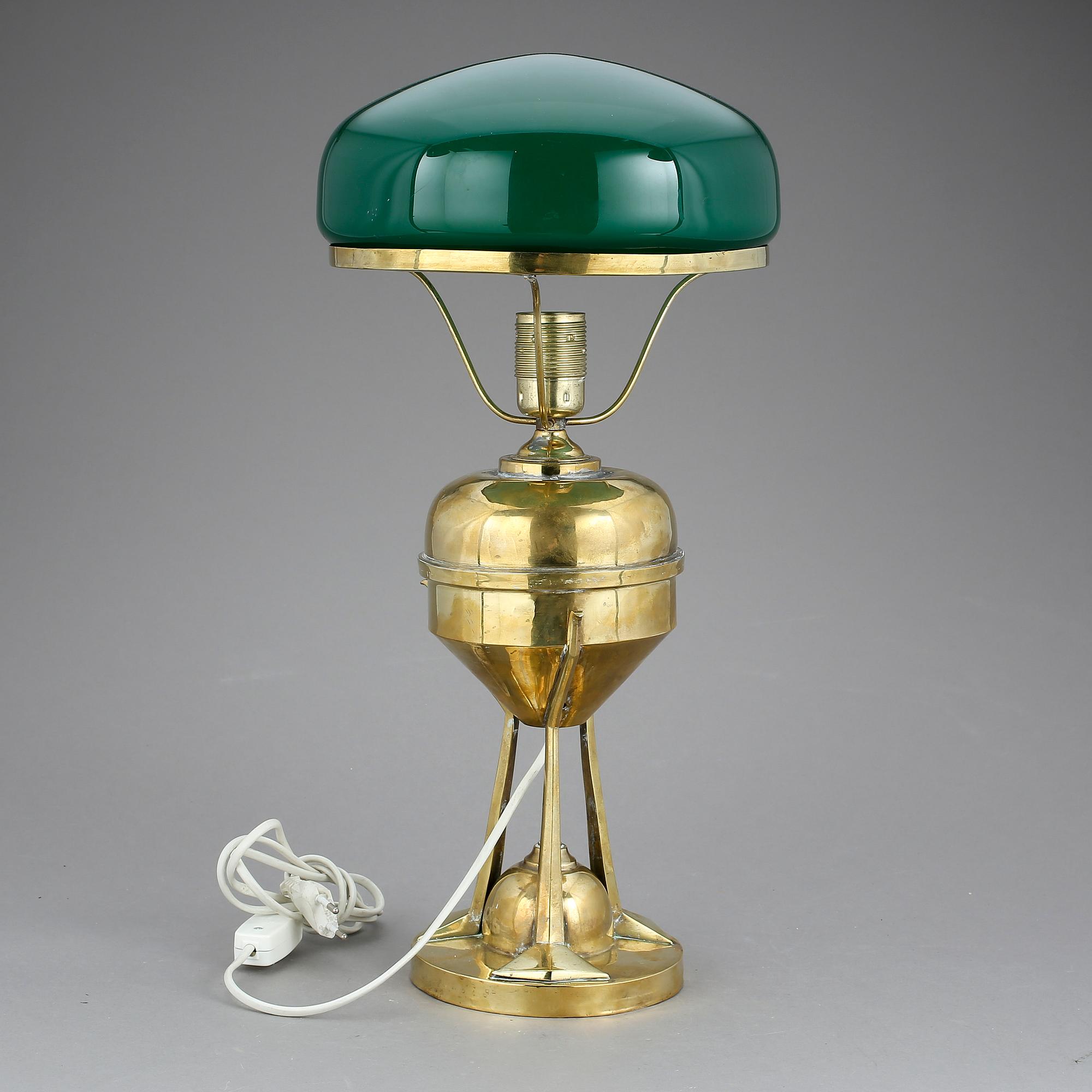 BORDSLAMPA, jugend, 1900-talets första decennium.