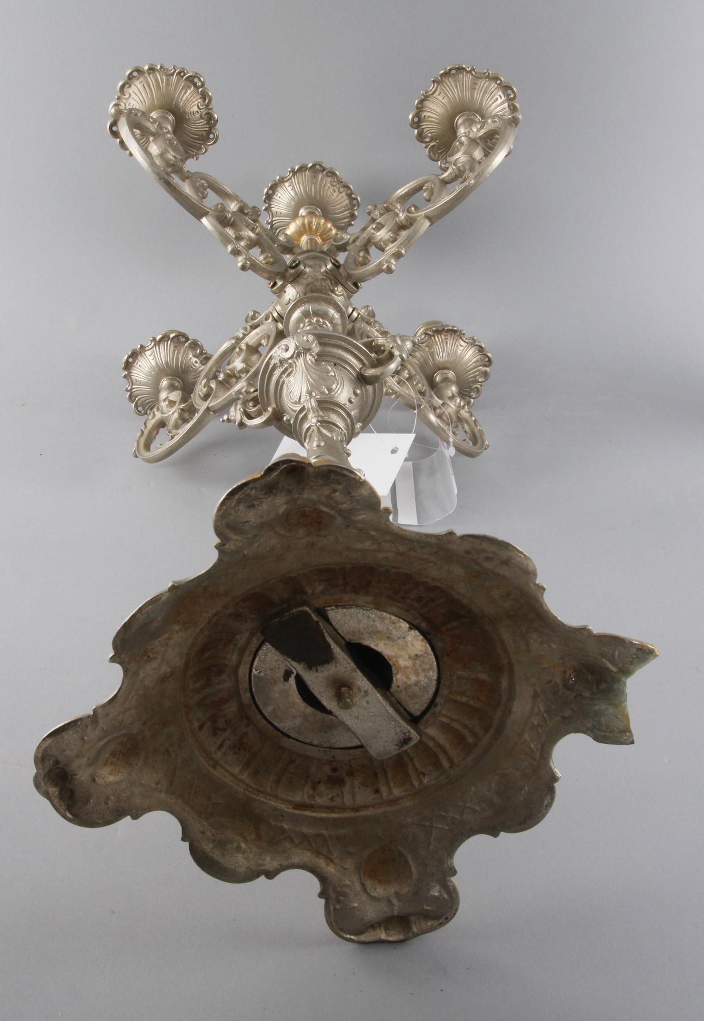 KANDELABRAR, ett par, metall, nyrokokostil.