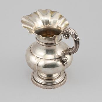 GRÄDDKANNA, silver, Gustaf Möllenborg, Stockholm, 1842, vikt 279 gram.
