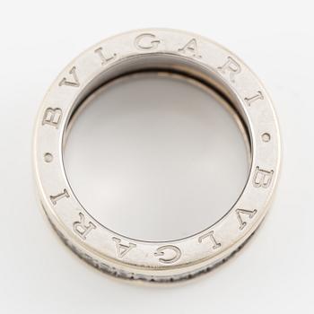 Bulgari ring "B.zero1" 18K vitguld med runda briljantslipade diamanter.