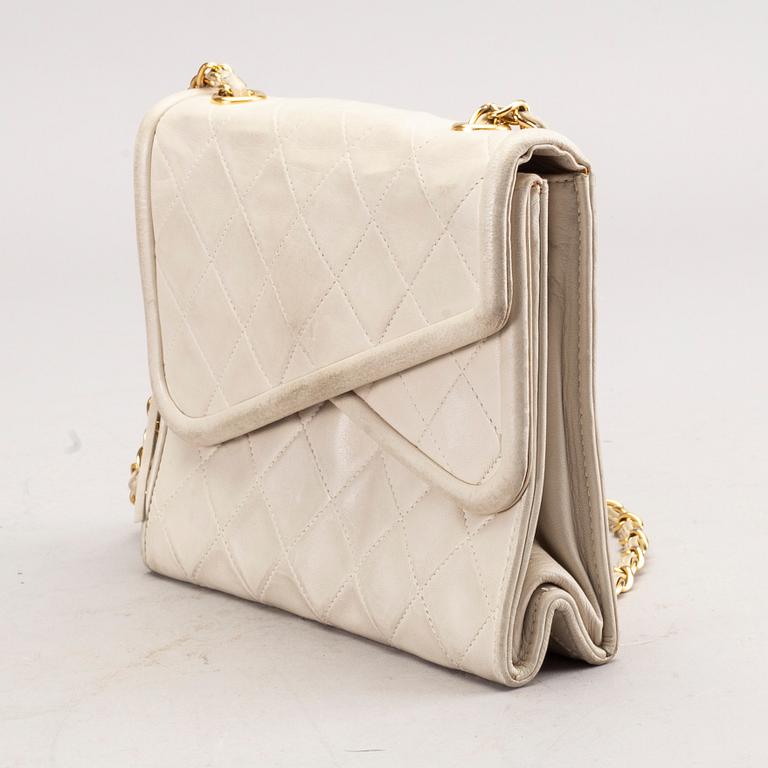 An Chanel shoulder bag.