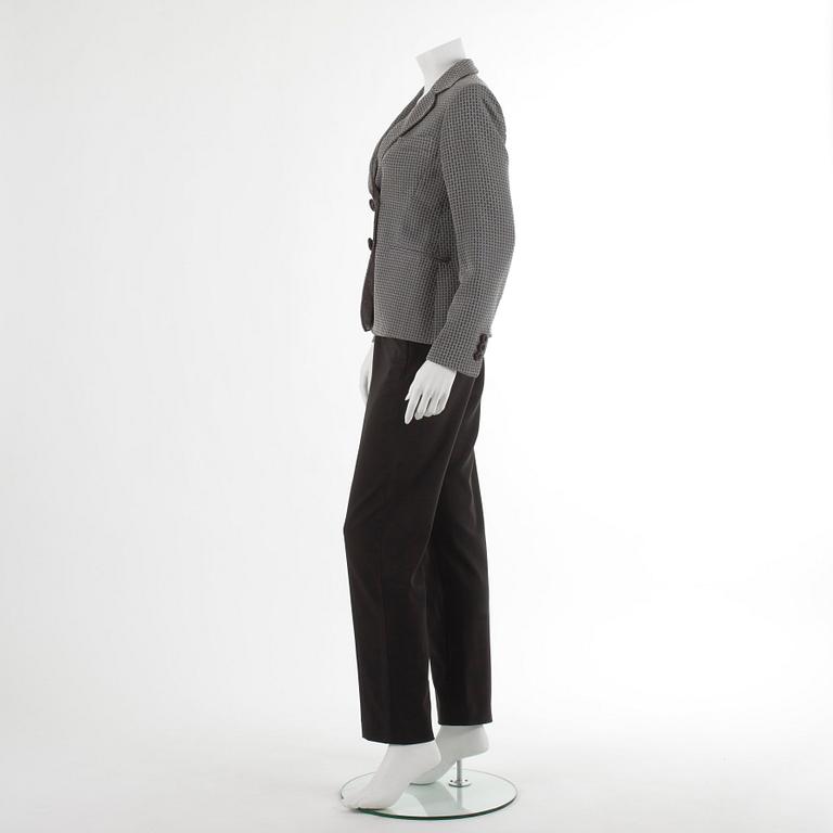 ARMANI, a grey viscose and cotton two-piece suit consisting of jacket and pants, size 44.